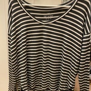 American Eagle shirt